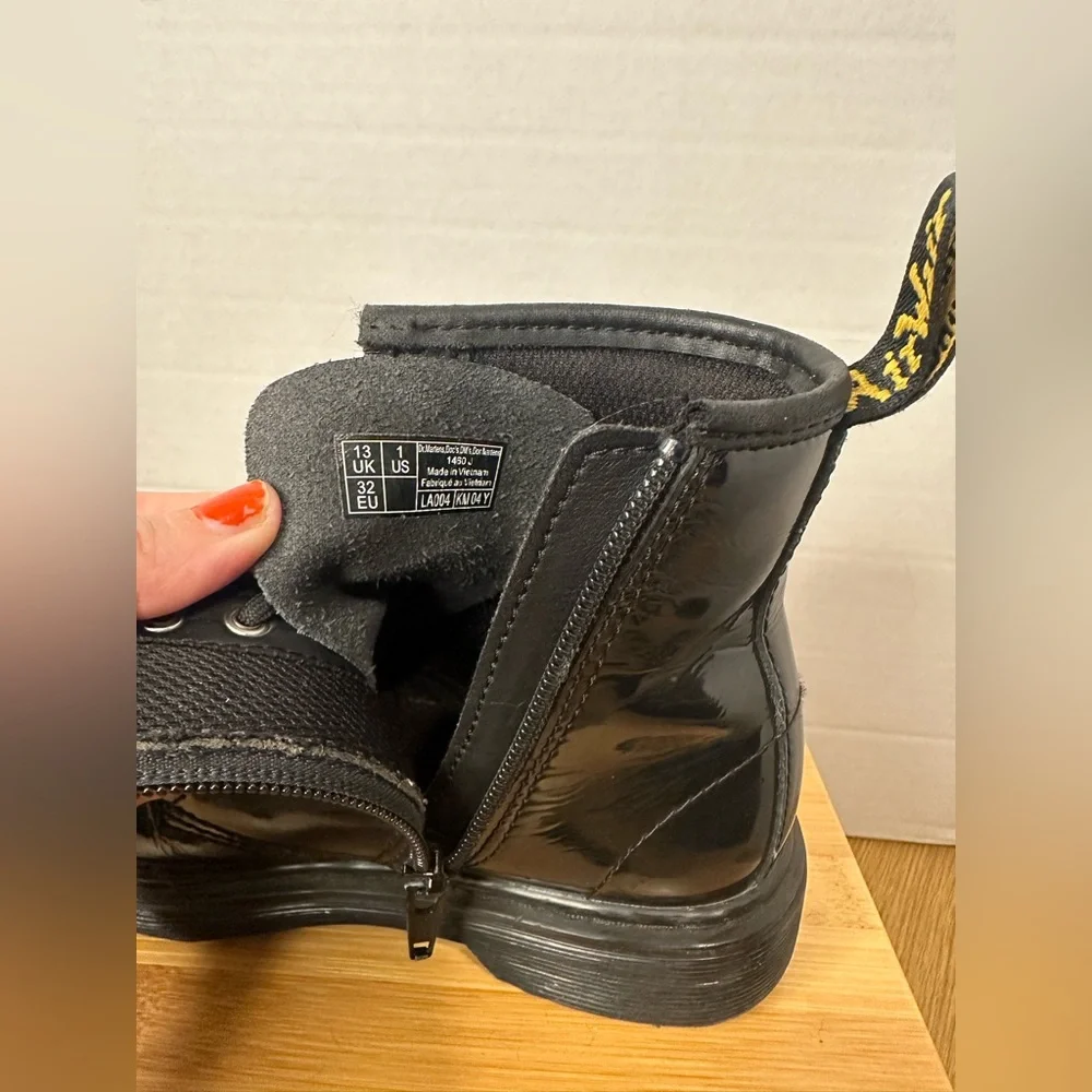 Dr. Martens Black Patent Leather Lace-Up & Side Zipper Boots Kids sz 1 US. EU 32
